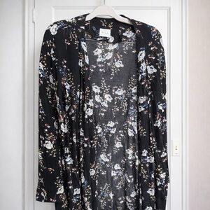 VILA Black and White Floral Kimono